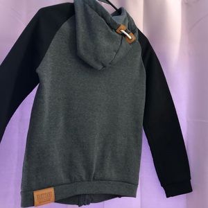 A naketano sweater